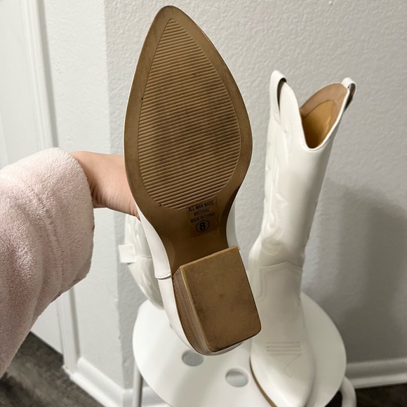 SOLD - Picture 5 of 7